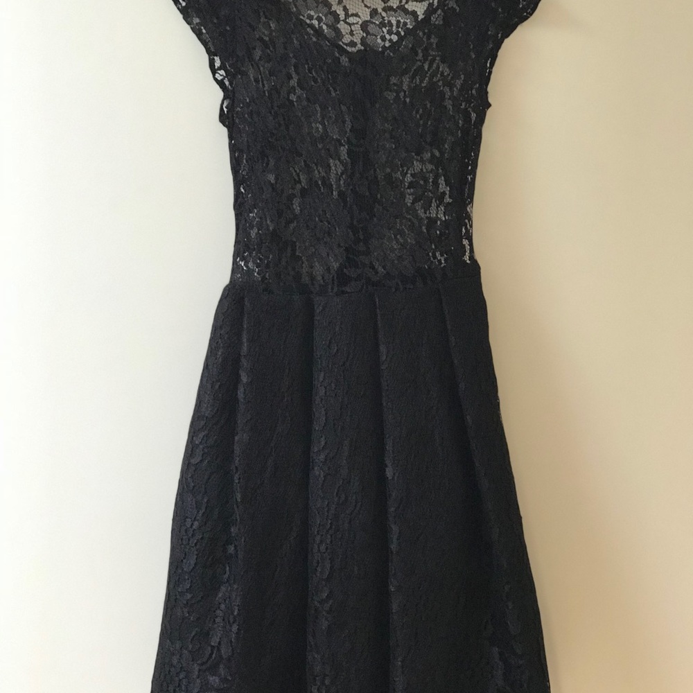 Black lace cocktail dress handmade with ribbon bow - Picture 3 of 8